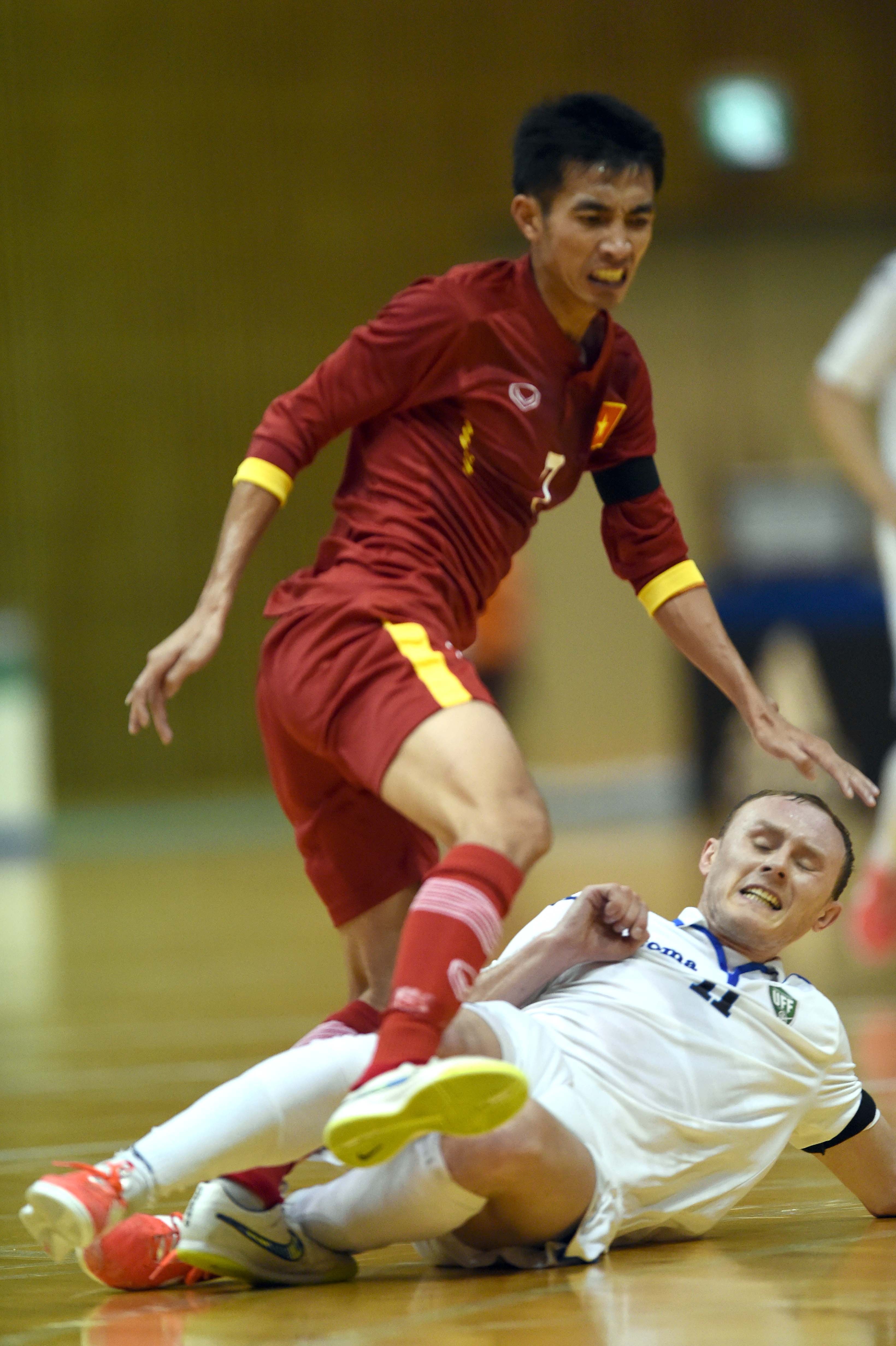 Tuyển futsal Việt Nam hòa Uzbekistan 2-2 ảnh 4 Tuyen futsal Viet Nam hoa Uzbekistan 2-2 anh 4