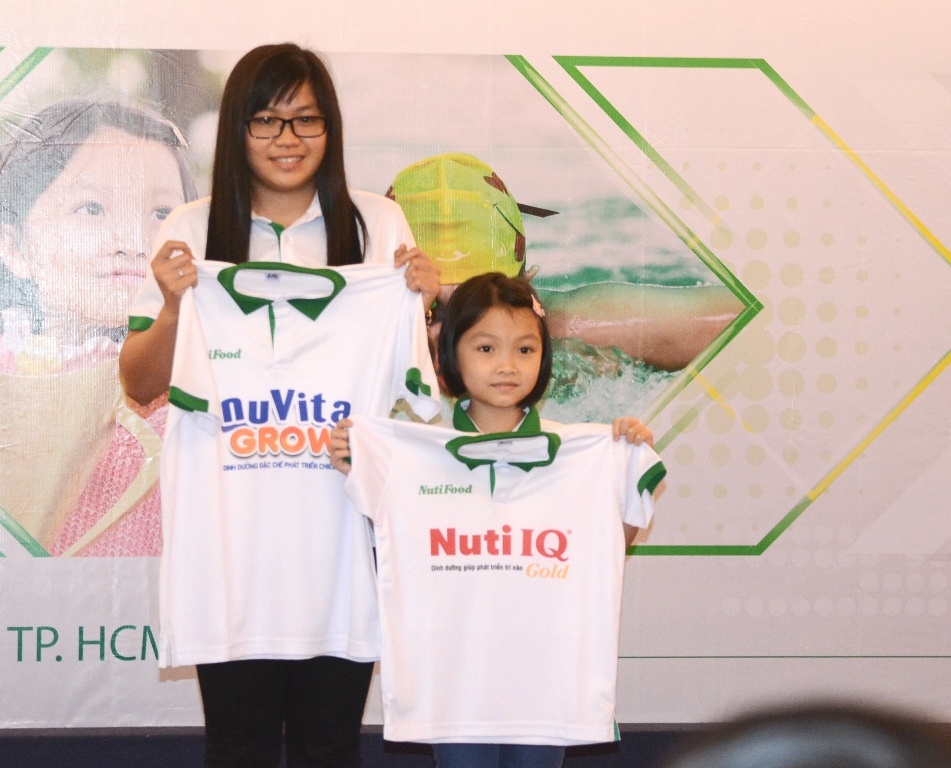 Phương Trâm và Cẩm Hiền được tài trợ trong 9 năm ảnh 1 Phuong Tram va Cam Hien duoc tai tro trong 9 nam anh 1