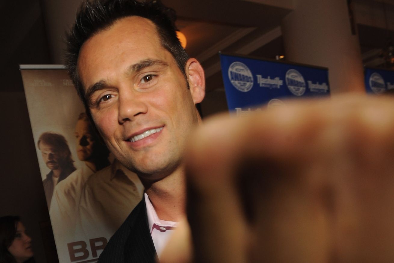 Ngoi sao vo tong hop Rich Franklin den Viet Nam hinh anh