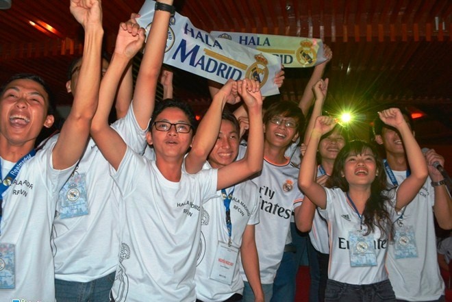 CDV Real tai Viet Nam hao huc voi chung ket Champions League hinh anh