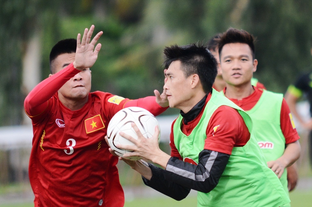 Tuyen Viet Nam choi bong nem chieu 5/6 anh 2