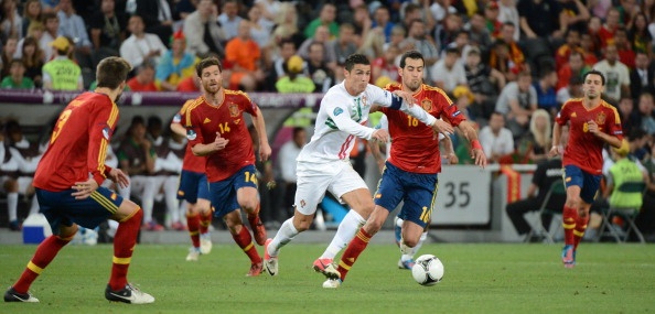 Ronaldo trong màu áo tuyển Bồ Đào Nha ảnh 5 Ronaldo trong mau ao tuyen Bo Dao Nha anh 5