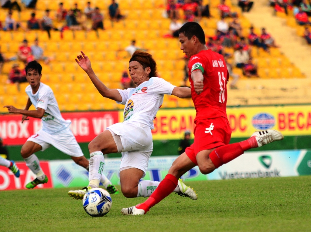 Binh Duong danh bai HAGL chieu 14/6 anh 3