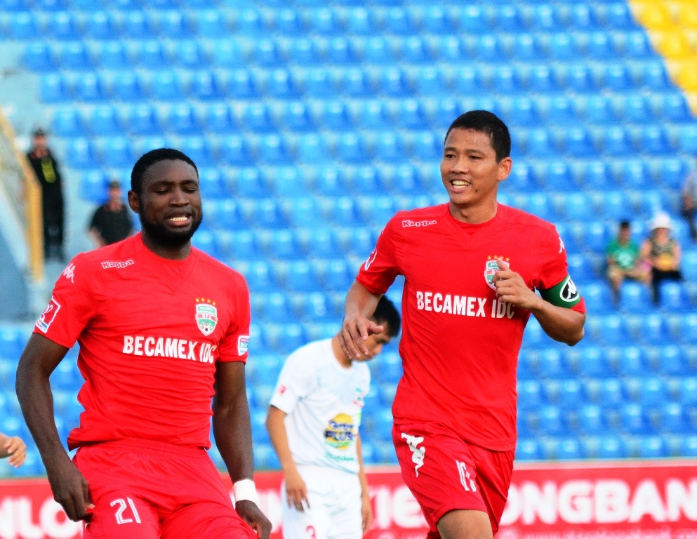 Binh Duong thang HAGL trong tran dau 8 ban thang hinh anh