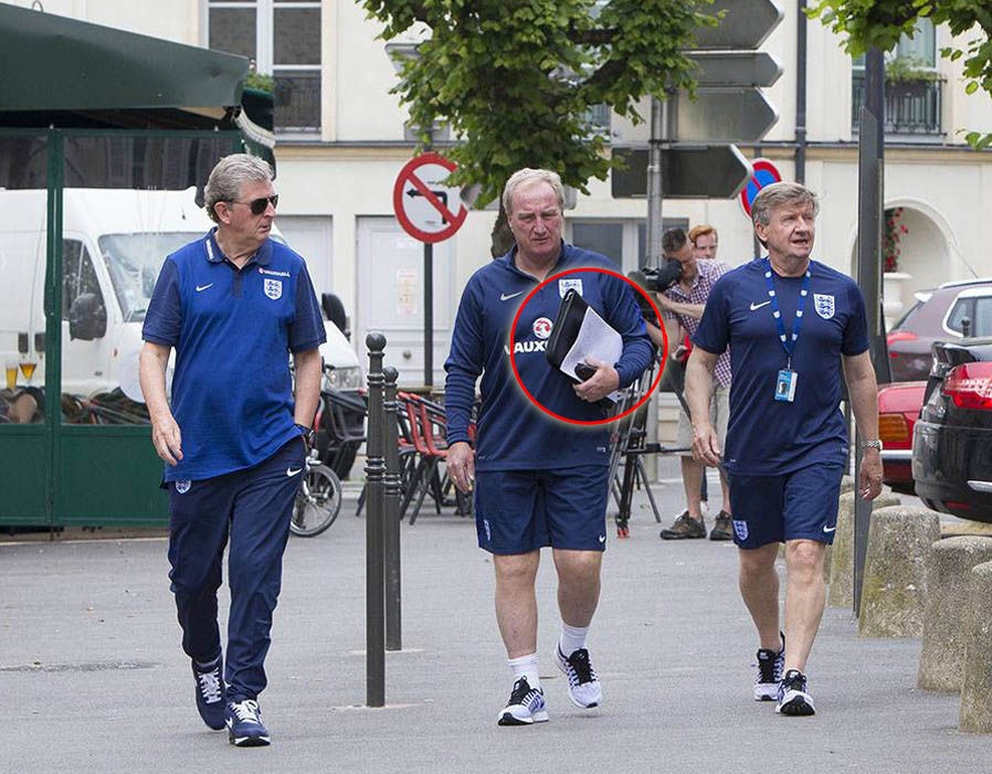 Tran Anh vs Wales ngay 16/6 anh 4