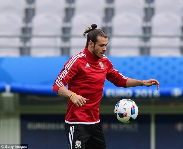 Tran Anh vs Wales ngay 16/6 anh 5