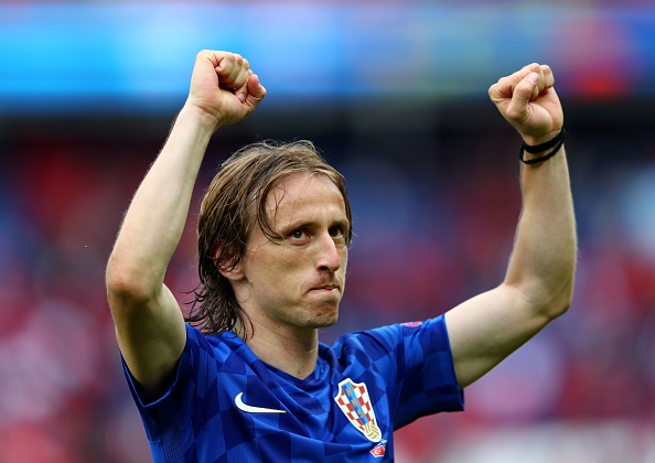 Luka Modric vang mat o tran gap Tay Ban Nha hinh anh