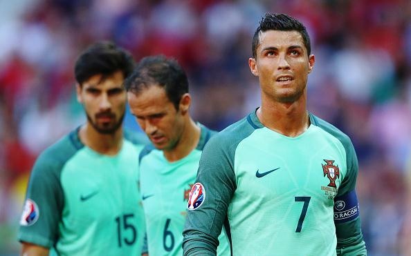 Thong ke sau vong bang: Bo Dao Nha toan hoa van di tiep hinh anh