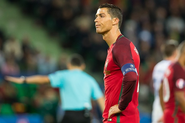 Nguoi khoe nhat hanh tinh mang Ronaldo la ‘con heo’ hinh anh