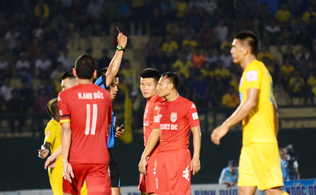 Tran Binh Duong vs Thanh Hoa chieu 25/6 anh 6