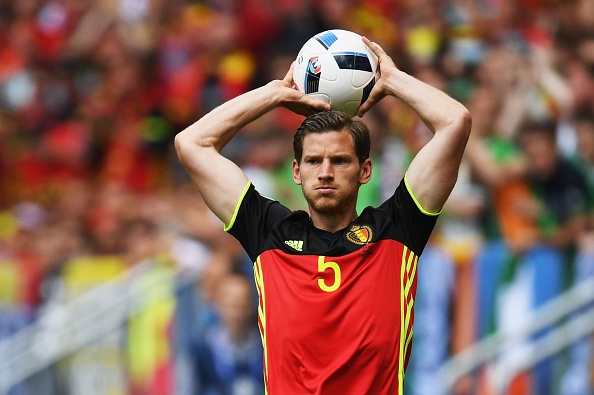 Tuyen Bi mat hau ve tru cot o tran gap xu Wales hinh anh