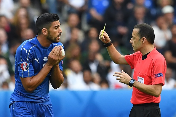 11 cau thu Italy doi mat an treo gio hinh anh