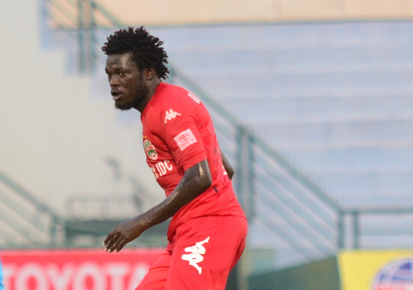 Ngoai binh hay nhat ra di, Binh Duong gap khon kho hinh anh