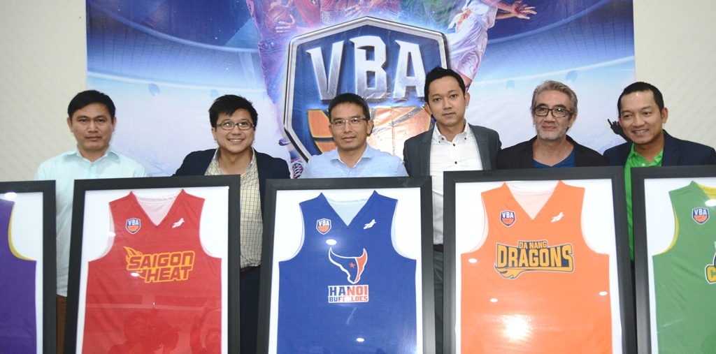 Nhung ong bau bong ro xac nhan tham du giai VBA hinh anh