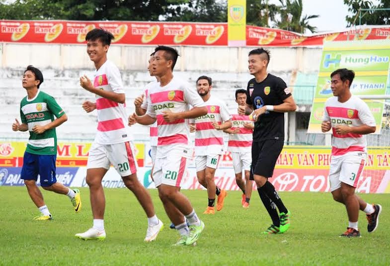 Nghi van cau thu Dong Thap ca do anh 2