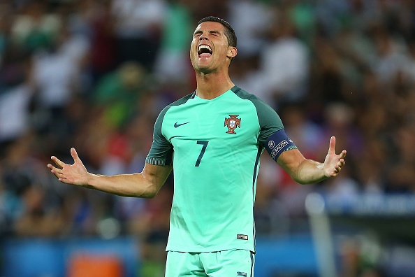 Ronaldo san bang ky luc ghi ban cua Platini hinh anh