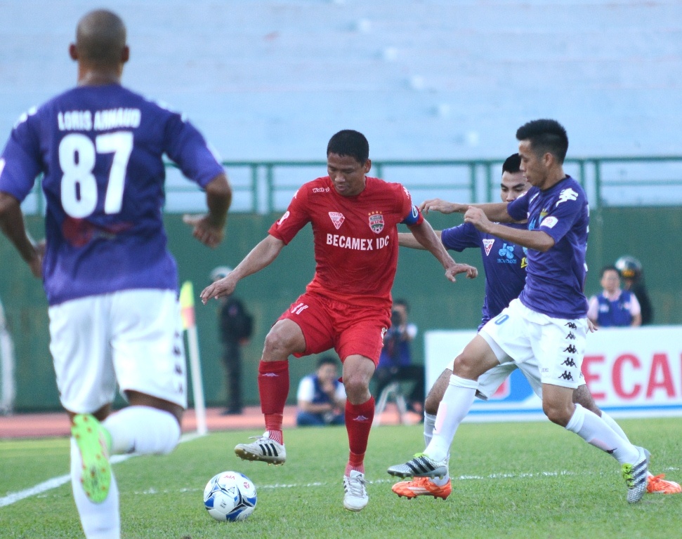 Tran Binh Duong vs Ha Noi T&T anh 2