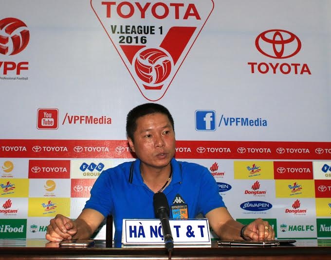 Ha Noi T&T phan nan ve trong tai o tran thua HAGL hinh anh