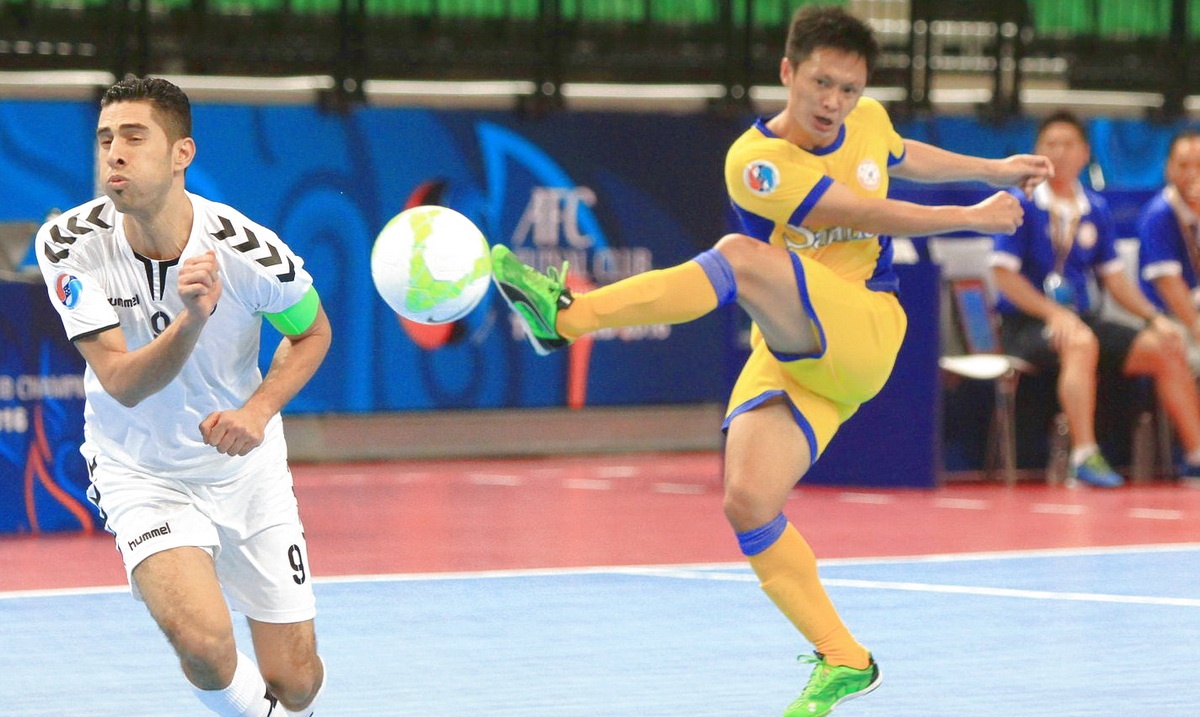 Sanna Khanh Hoa danh bai doi vo dich futsal Qatar hinh anh