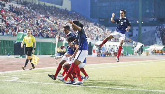 Tran U16 Campuchia vs U16 Viet Nam anh 1