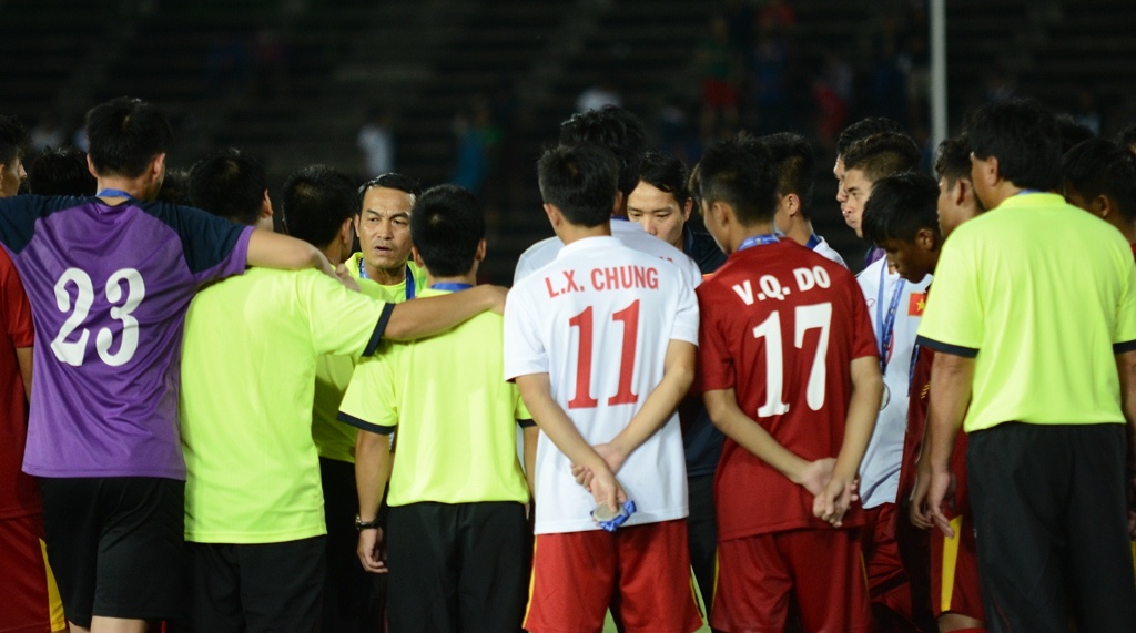 Cau thu U16 Viet Nam bat khoc anh 9