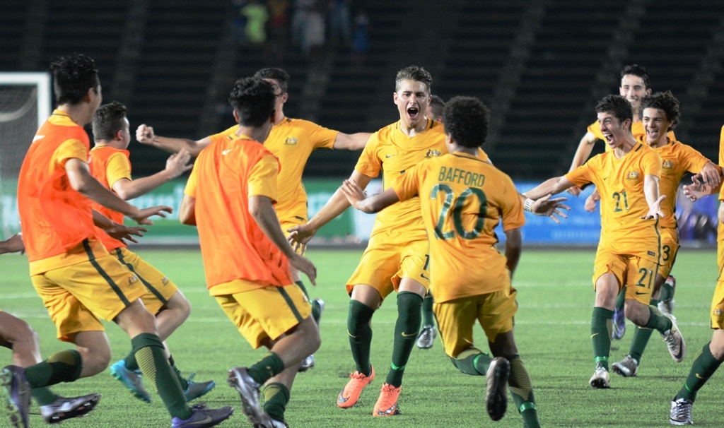 Cau thu U16 Viet Nam bat khoc anh 2