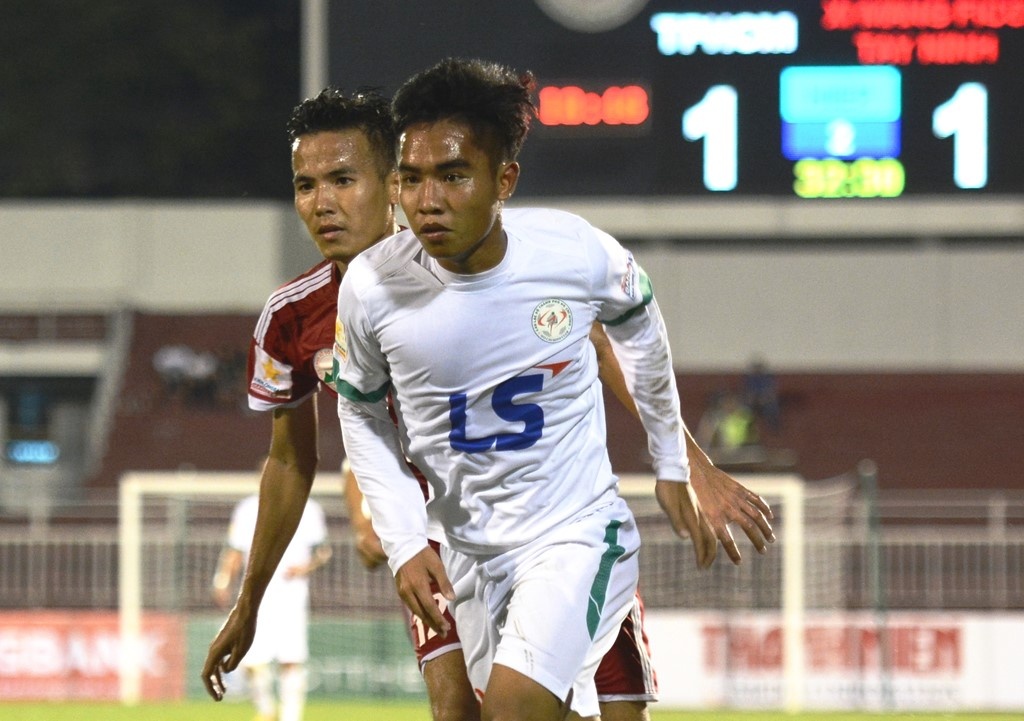 CLB TP HCM chua co ke hoach chuan bi cho V.League 2017 hinh anh