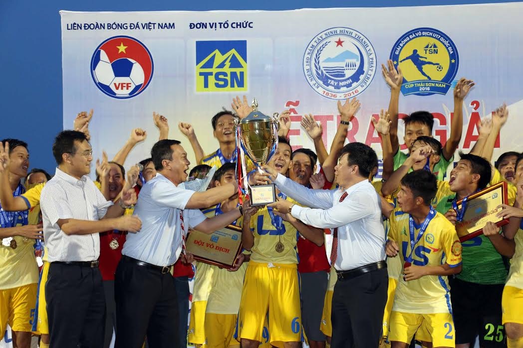 U17 Dong Thap vo dich giai quoc gia hinh anh