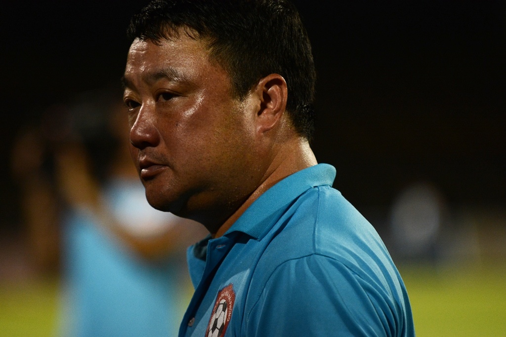 Cau thu Hai Phong danh nhau anh 4