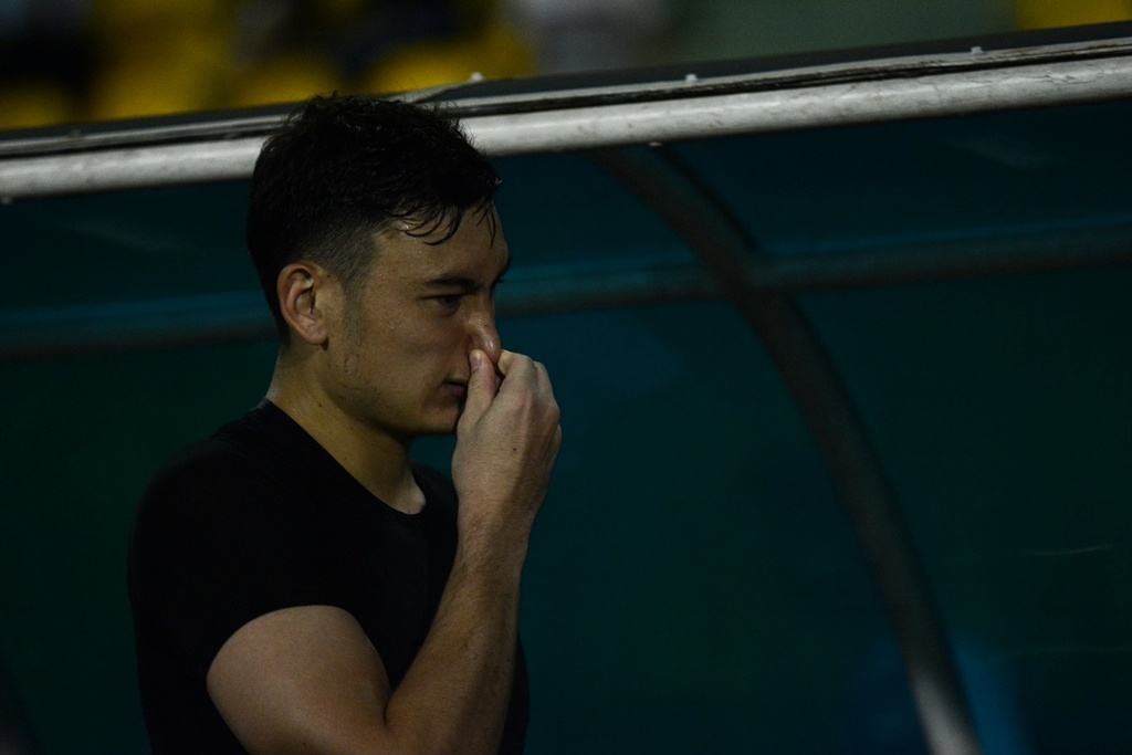 Cau thu Hai Phong danh nhau anh 5