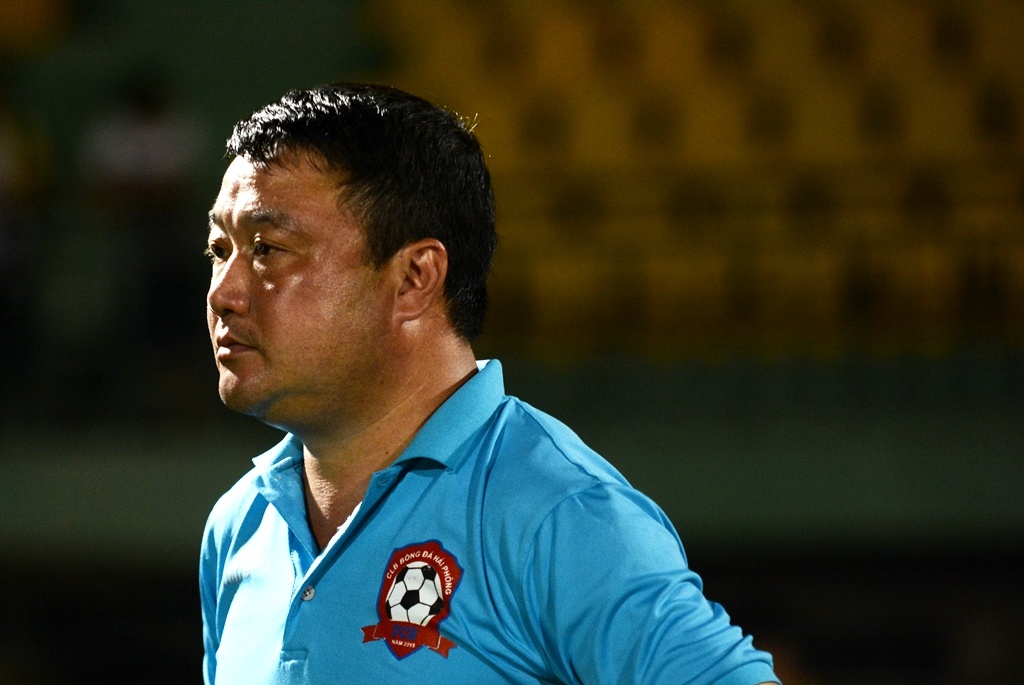 HLV Hai Phong keu goi cau thu binh tinh sau tran thua dau hinh anh