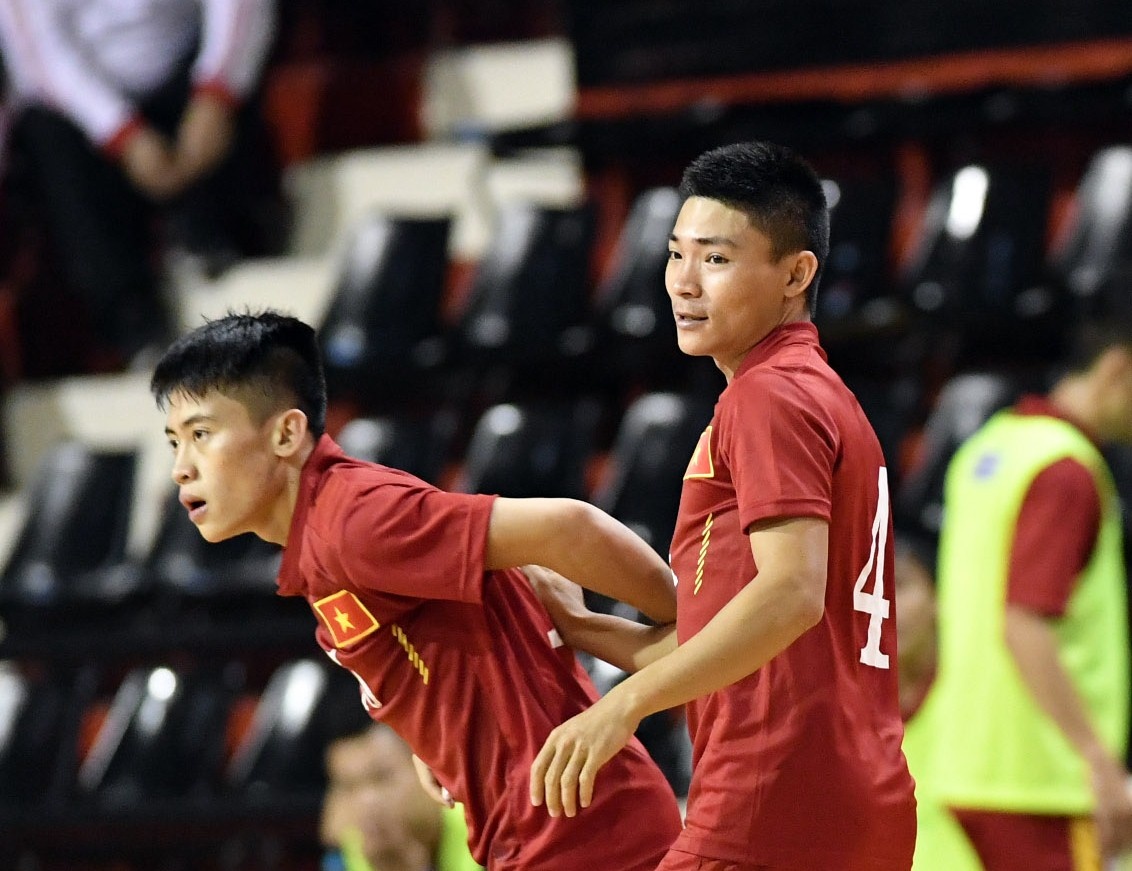Tuyen futsal Viet Nam sang Colombia du World Cup hinh anh