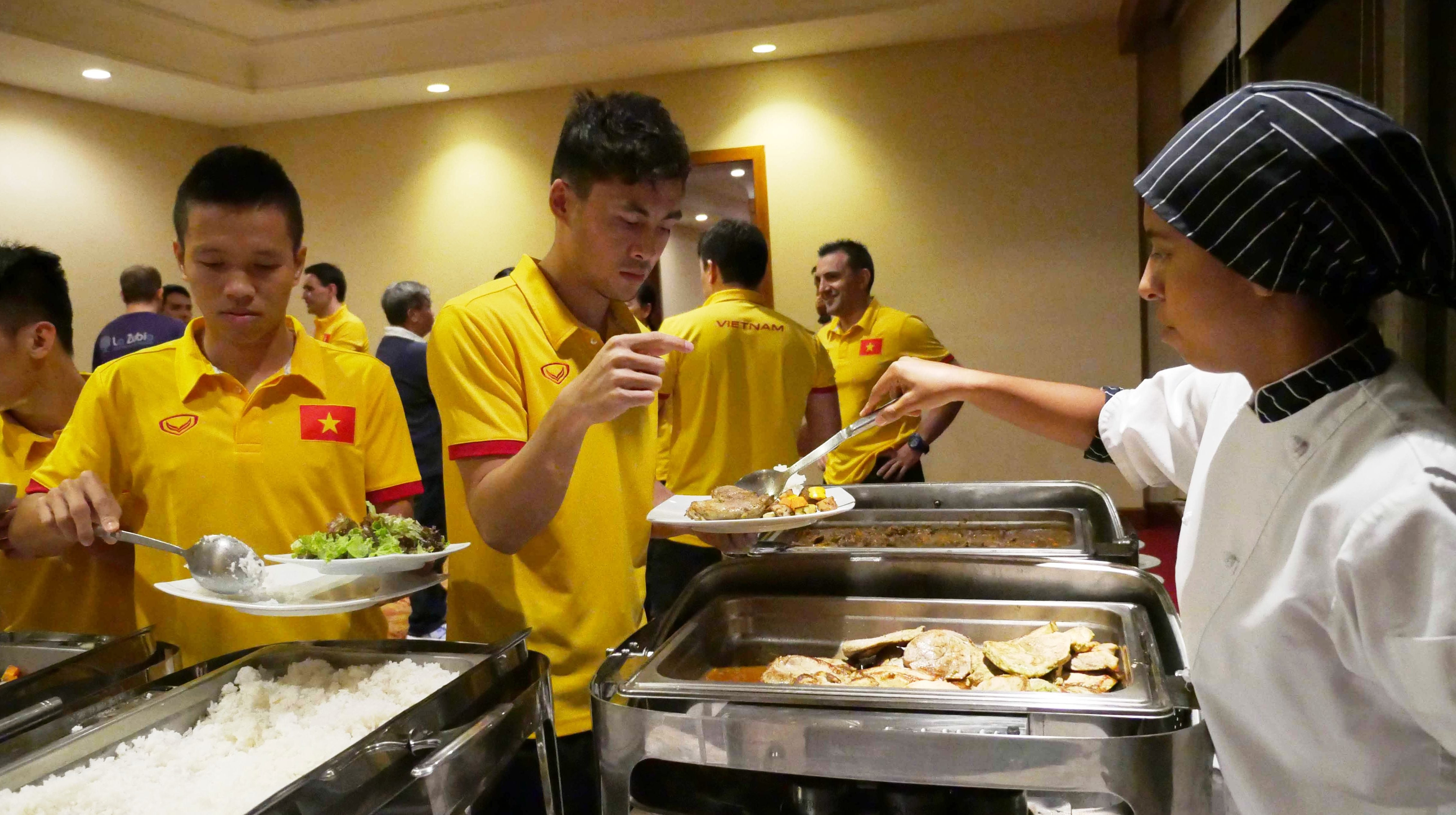 Tuyen futsal Viet Nam co dau bep rieng tai Colombia hinh anh