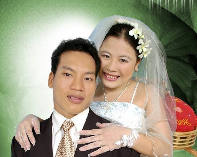 Chuyen tinh vuot ngan cach cua do cu Le Van Cong hinh anh