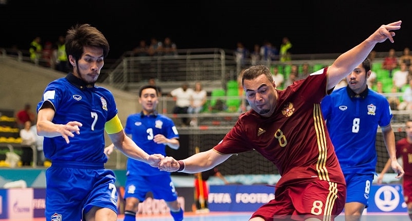 Tuyen futsal Thai Lan thua Nga 4-6 hinh anh