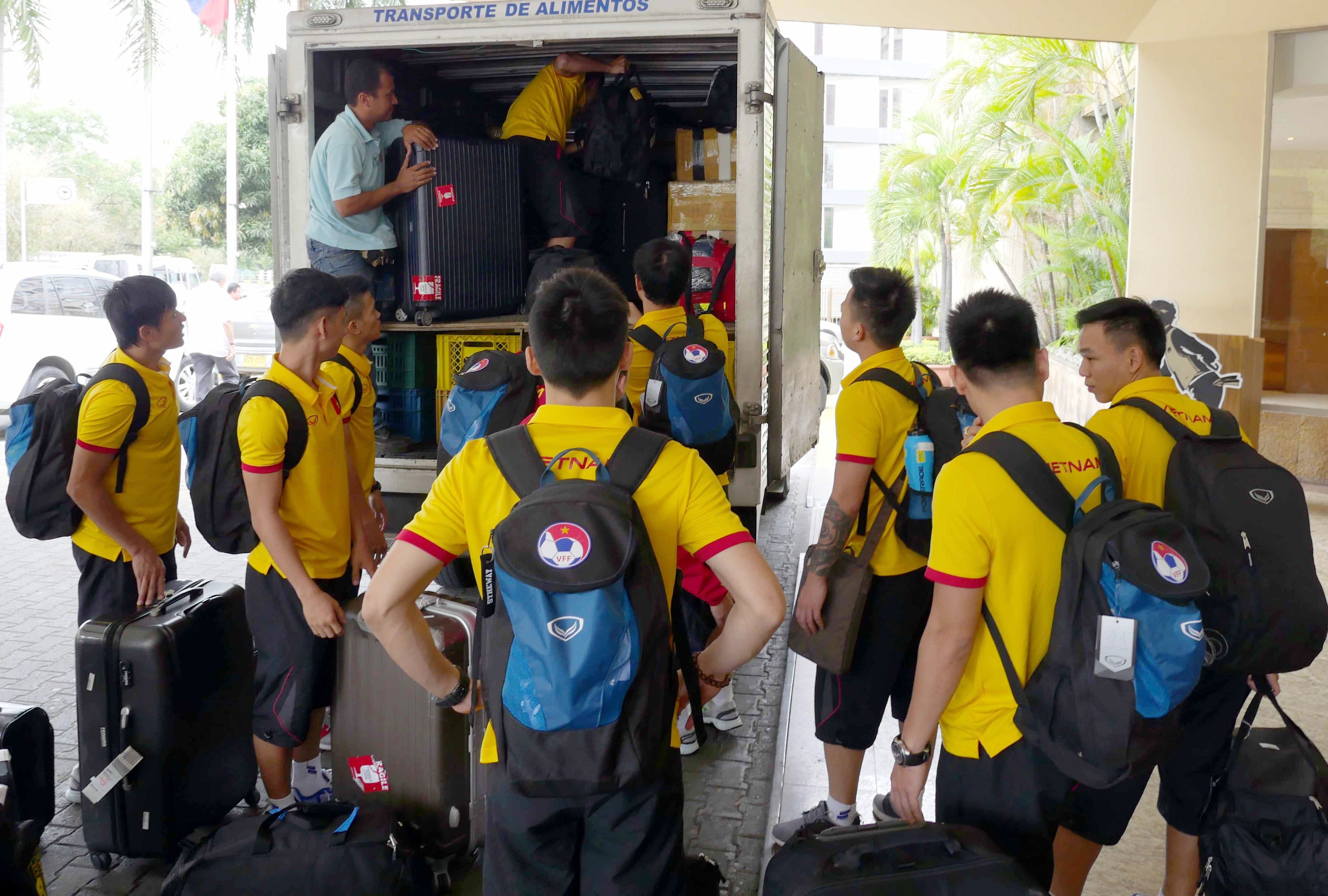 Tuyen futsal Viet Nam gap Italy anh 1