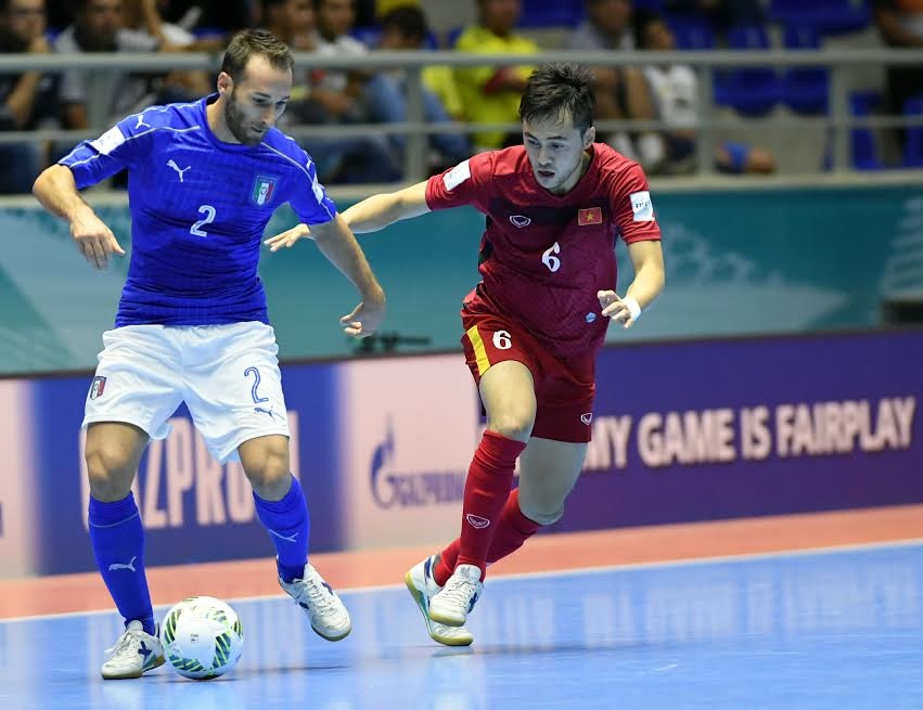 Futsal Viet Nam gianh quyen vao vong 1/8 anh 1