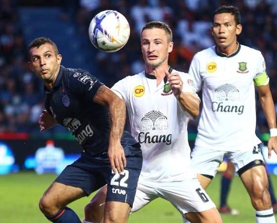 Thai League moi chao cau thu Dong Nam A dau quan hinh anh