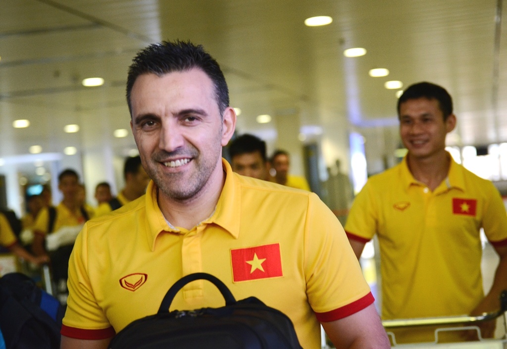 Tuyen thu futsal Viet Nam hut hang vi HLV Bruno chia tay hinh anh