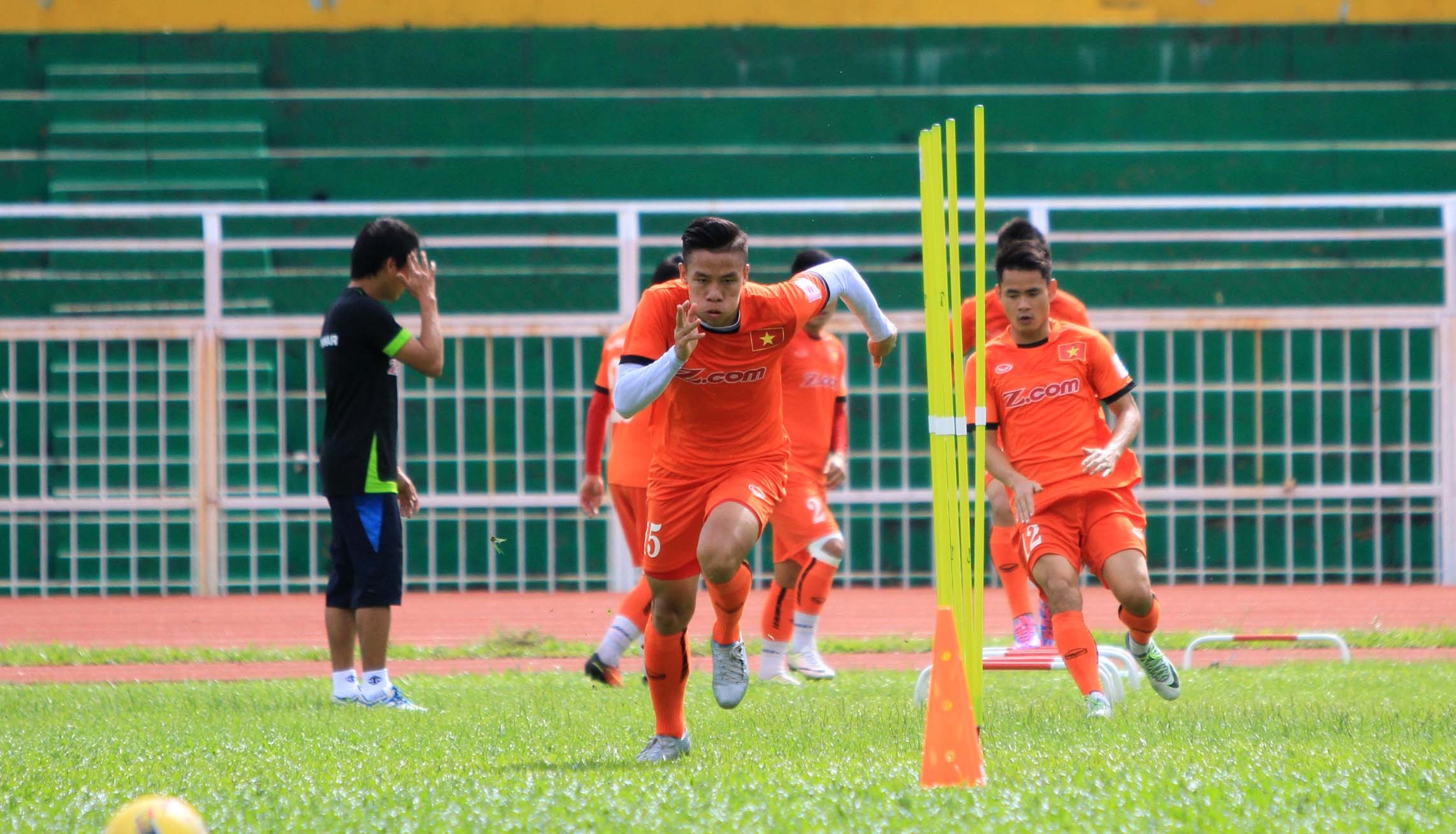 Tuyen Viet Nam tap sang 30/10 anh 2