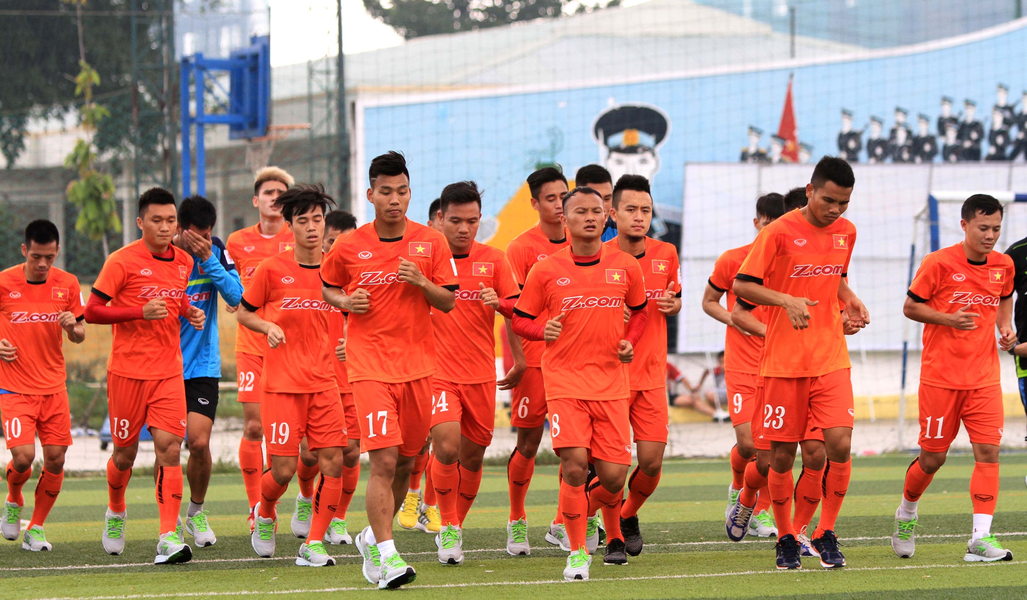 Tuyen Viet Nam tap sang 15/10 anh 1