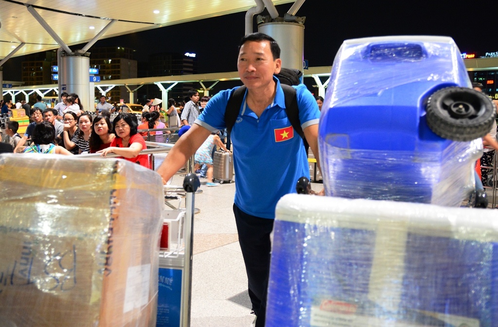 Tuyen Viet Nam sang Han Quoc tap huan anh 6