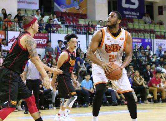 Danang Dragons dan truoc Saigon Heat o ban ket giai VBA hinh anh