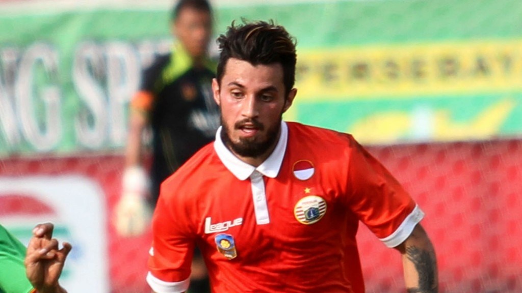 Indonesia mang cau thu goc Ha Lan sang da voi Viet Nam hinh anh