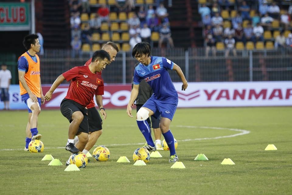 Tuấn Anh khó ra sân gặp Fukuoka ảnh 1 Tuan Anh kho ra san gap Fukuoka anh 1