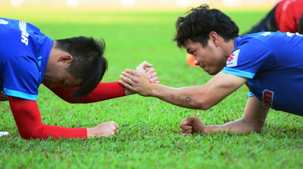 Tuyen Viet Nam tap chieu 13/11 anh 3