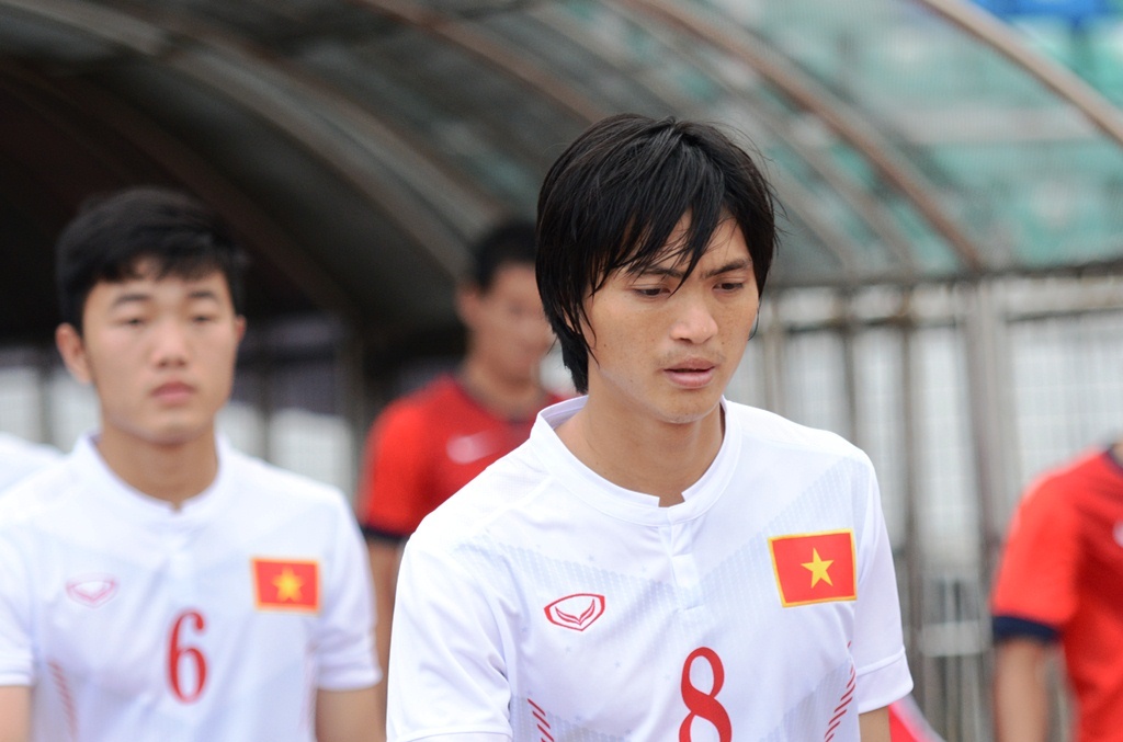 Doi hinh nao cho tuyen Viet Nam khi khong co Tuan Anh hinh anh