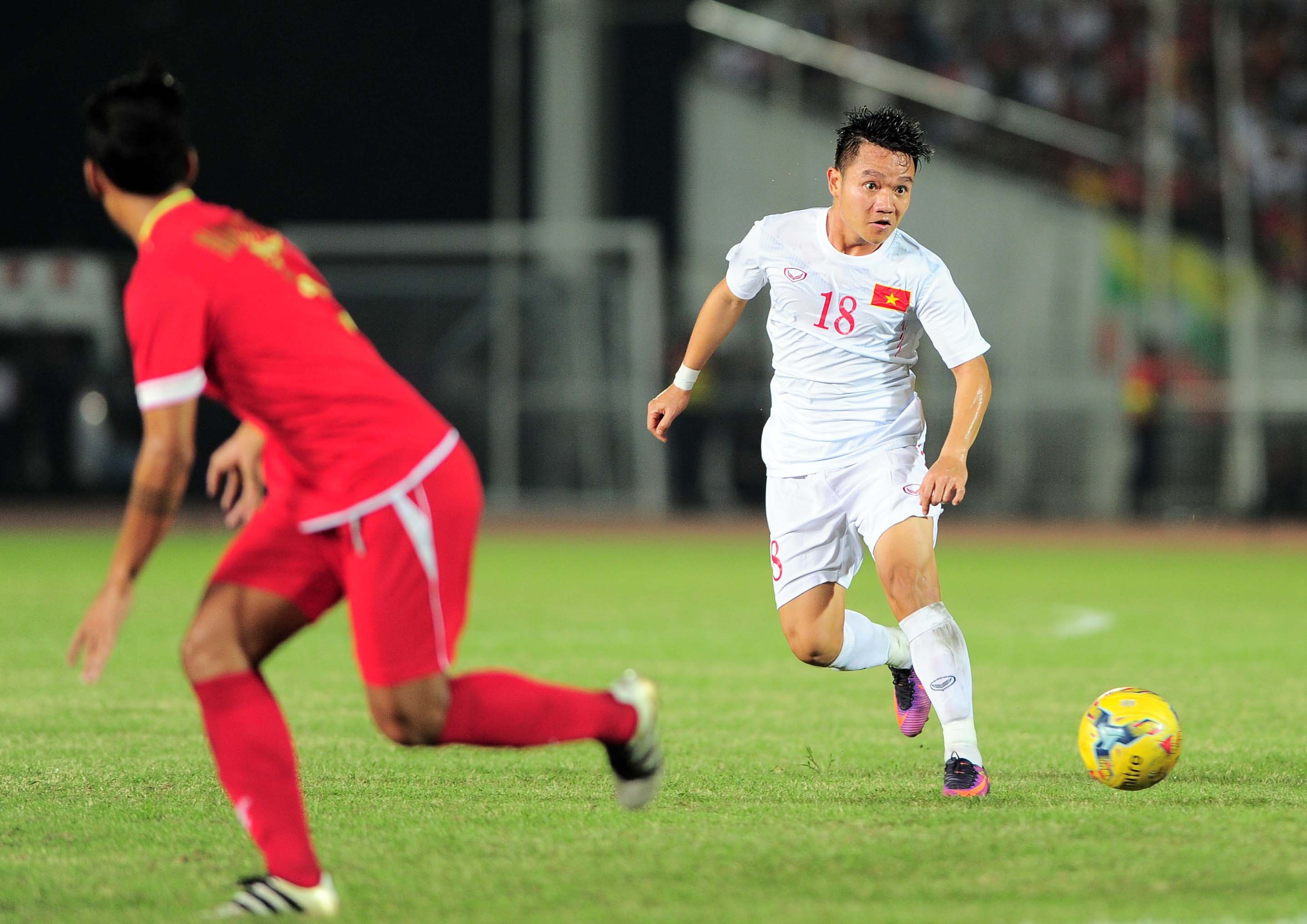 Cham diem tran Viet Nam vs Myanmar anh 10