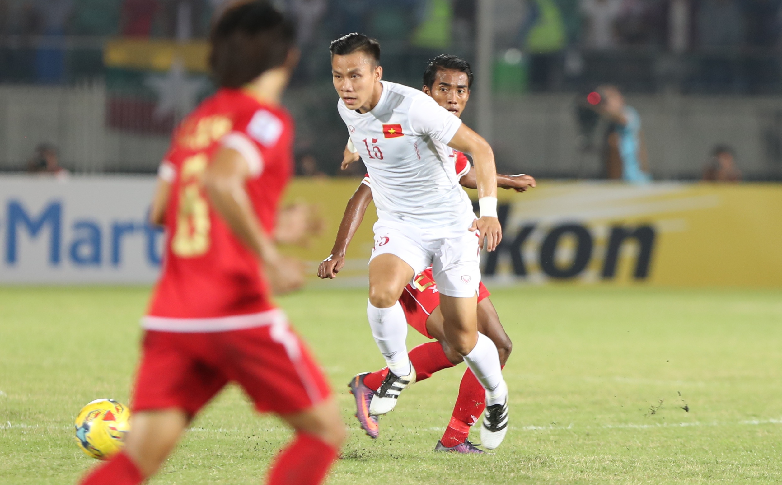 Cham diem tran Viet Nam vs Myanmar anh 4