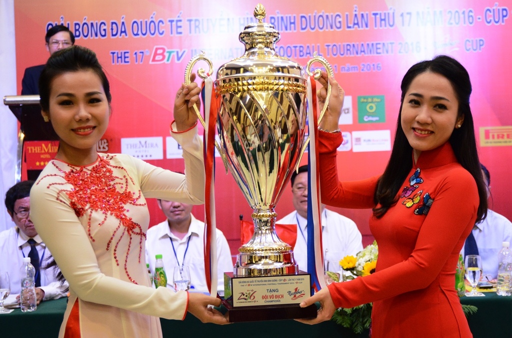 Binh Duong thi dau giai BTV Cup anh 1